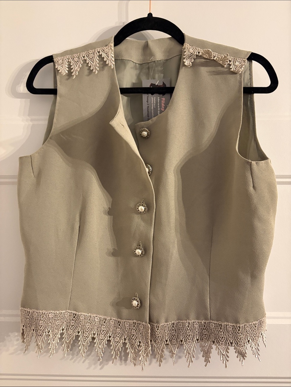 Vintage Sage Green Sleeveless Lace-Trim Button Vest